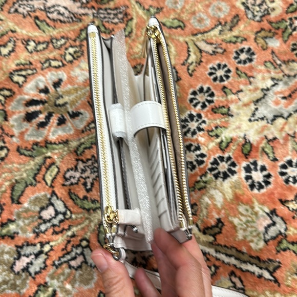 NWOT Michael Kors Wallet - Picture 6 of 7